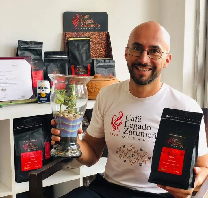 Proyecto de CLONED TERRARIUM para Café Legado Zarumeño